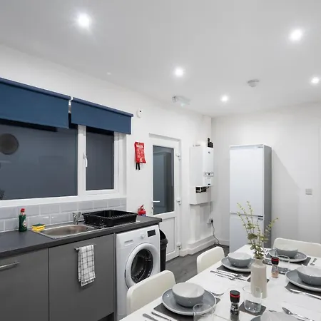 Isimi Luxurious 4 Bed 4 En -suite House Cumbria Barrow-in-Furness